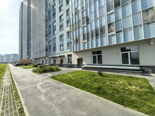 Фото: Сдам в аренду коммерческое помещение в ЖК Цветной город test