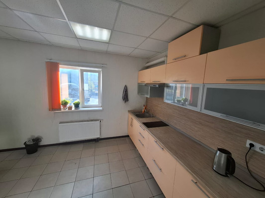 Фото: Здание 700 кв.м на участке 13сот. test