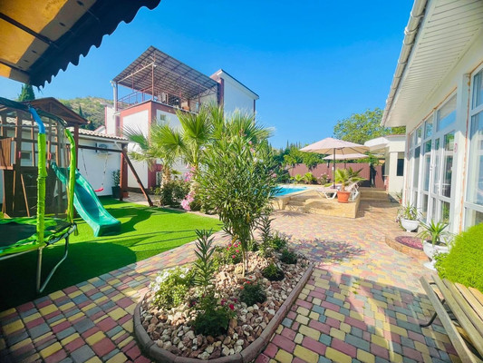 Фото: Гостиница на берегу моря. test