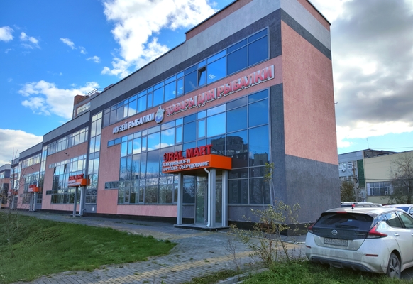 Фото: Торговое помещение 148 кв.м. с парковкой и рекламой на трафике test