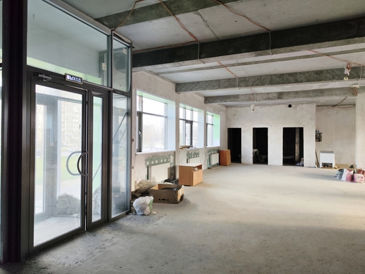 Фото: Торговое помещение 148 кв.м. с парковкой и рекламой на трафике test