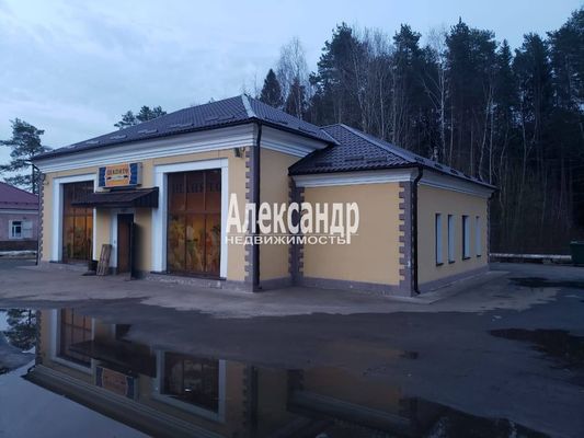 Фото: Нежилое здание промтоварного магазина test