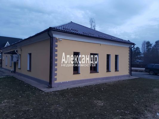 Фото: Нежилое здание промтоварного магазина test