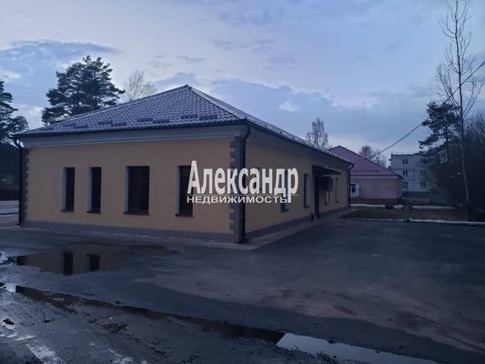 Фото: Нежилое здание промтоварного магазина test