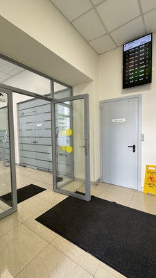 Фото: Фасадного помещения на трафике! test