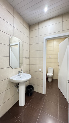 Фото: Фасадного помещения на трафике! test