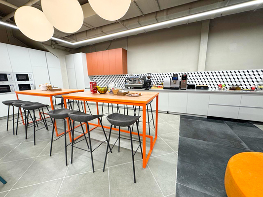 Фото: Сдам офисное помещение на втором этаже на 22 рабочих места в центре Екатеринбурга test