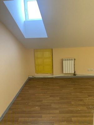 Фото: Сдам помещение 24 кв.м. на мансардном этаже здания в самом центре Екатеринбурга. test