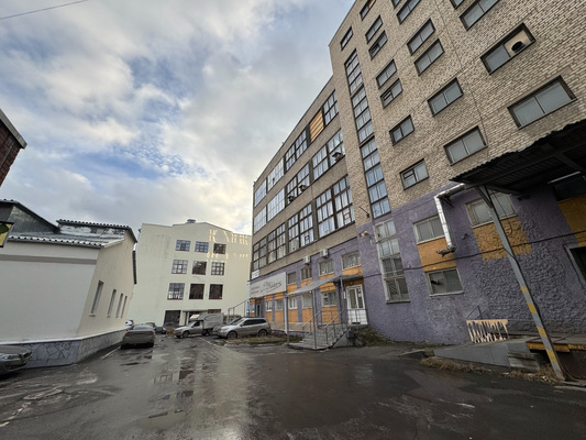 Фото: Торговая площадь в центре г. Екатеринбург test