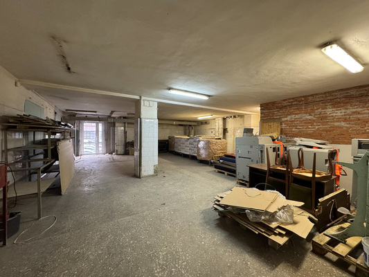 Фото: Торговая площадь в центре г. Екатеринбург test