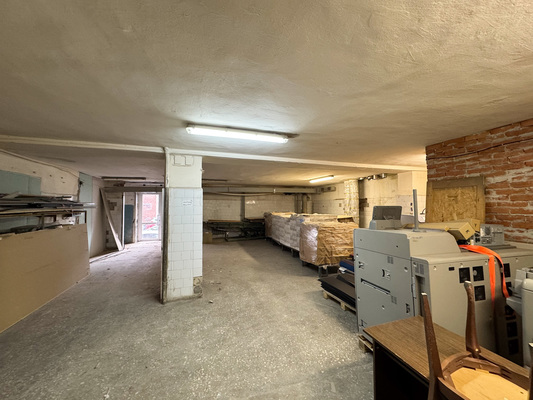 Фото: Торговая площадь в центре г. Екатеринбург test