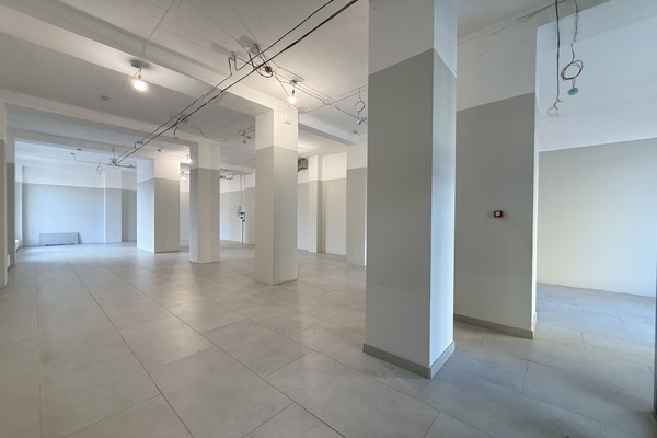 Фото: Сдам коммерческое помещение 143 м2, Сурикова ул, 63/2, Екатеринбург г test