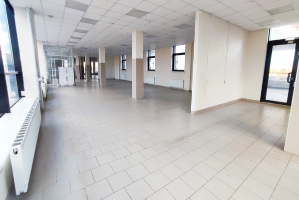 Фото: Сдам в аренду помещение 80 кв.метров на Визе. test