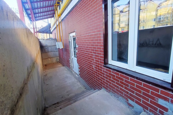 Фото: Сдам на длительный срок помещение 38 кв. метров в Академическом районе. test