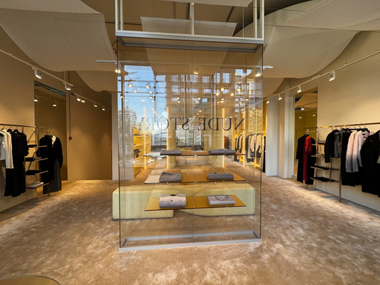 Фото: Сдам торговое помещение 269.5 м2, Радищева ул, 27, Екатеринбург г test