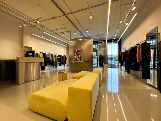 Фото: Сдам торговое помещение 269.5 м2, Радищева ул, 27, Екатеринбург г test