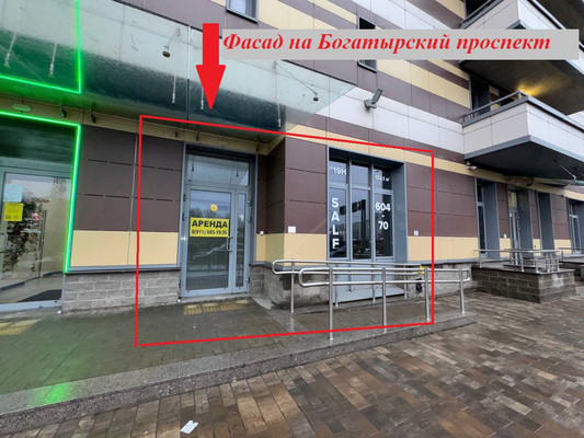 Фото: Густонаселеный квартал, два входа test