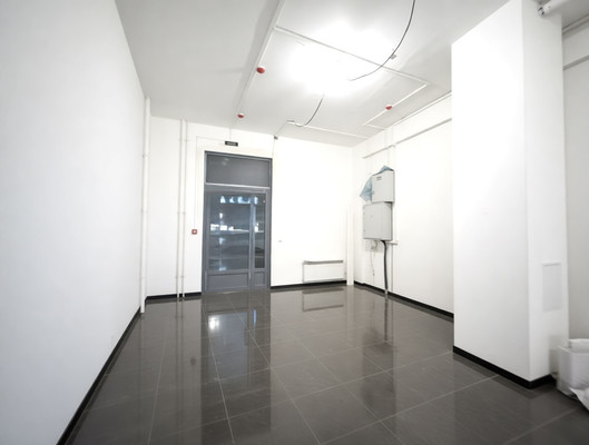 Фото: Густонаселеный квартал, два входа test