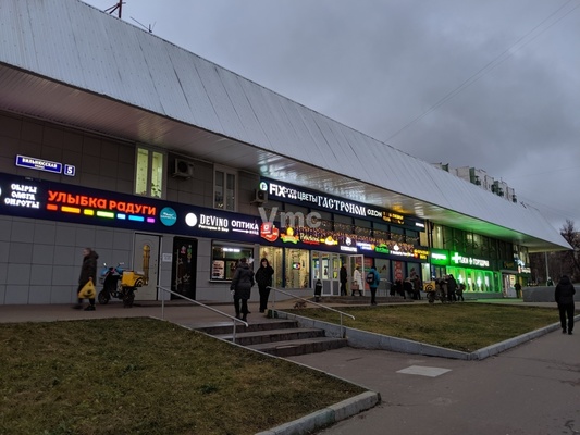 Фото: Торговая площадь в Москва Вильнюсская ул., 5 (235 кв.м.) test