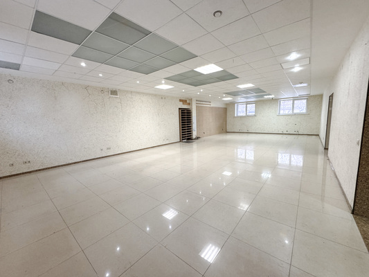 Фото: Сдам коммерческое помещение площадью 176 кв.м. на первом этаже с двумя отдельными входами test