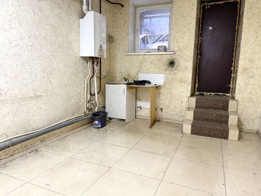 Фото: Сдам коммерческое помещение площадью 176 кв.м. на первом этаже с двумя отдельными входами test