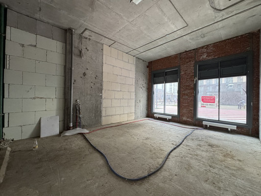 Фото: Первая линия у остановки test