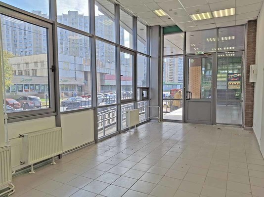 Фото: Аренда торгового помещения 100 м2 test