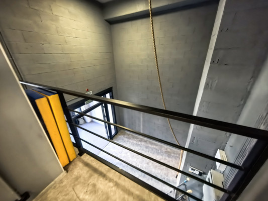 Фото: Аренда торгового помещения 79 кв.м. test