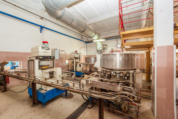 Фото: Консервный завод с участком! test