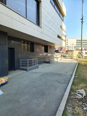 Фото: Медицинский центр, торговая площадь test