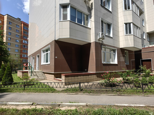 Фото: Пом. у входа на "Спартак", 98м2 test