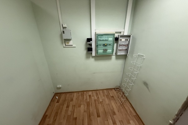 Фото: Сдам коммерческое помещение 90.4 м2, Анатолия Мехренцева ул, 1, Екатеринбург г test