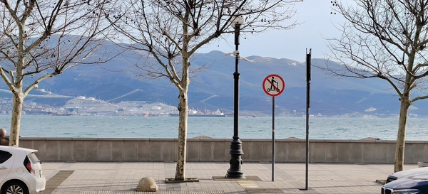 Фото: Коммерция на берегу моря! test