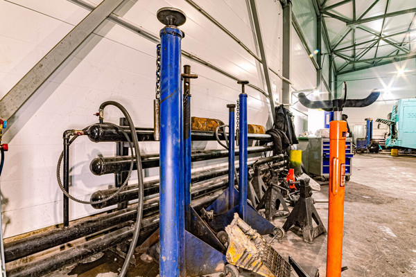 Фото: Автотранспортный комплекс (офисы, мойка, сервис, парковка) test