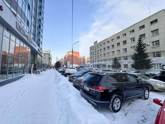 Фото: Сдам торговое помещение 123.4 м2, Куйбышева пл, 21, Екатеринбург г test