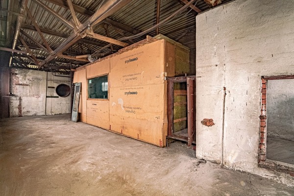 Фото: 3 помещения. Торговая площадь 80 кв.м. test