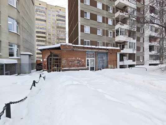 Фото: Сдам в аренду торговую площадь около ЖК "Бажовский" test