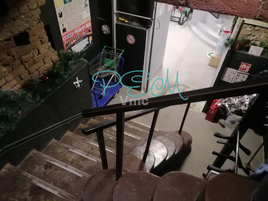 Фото: В аренду ПСН, торговое, ЦАО, 424м2, 2 отдельных входа, санузлы test