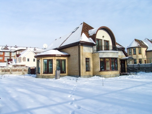 Продам коттедж в поселке Малиновка, Ветеранская ул, 37, Южно-Сахалинск г, 0 км от города