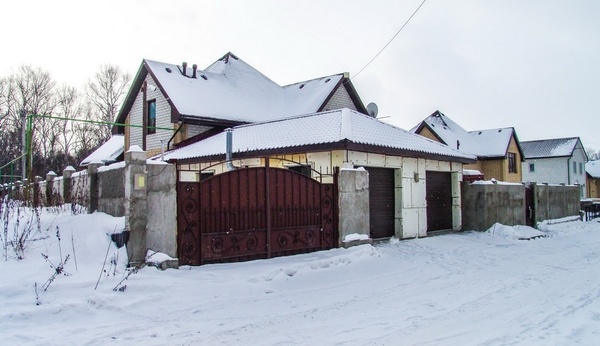 Продам коттедж в поселке Малиновка, Ветеранская ул, 37, Южно-Сахалинск г, 0 км от города