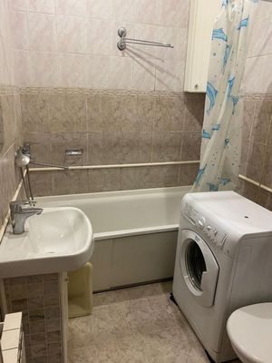 Продам трехкомнатную (3-комн.) квартиру, Корчагина (Центральный р-н) ул, 13, Сочи г