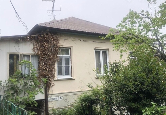Продам трехкомнатную (3-комн.) квартиру, Корчагина (Центральный р-н) ул, 13, Сочи г