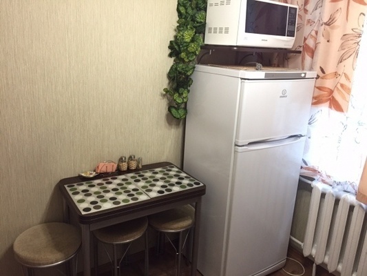 Сдам однокомнатную (1-комн.) квартиру, Речная ул, 16, Углегорск г