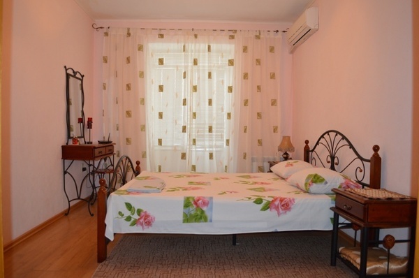 Сдам двухкомнатную (2-комн.) квартиру, Петрова ул, 45, Дно г