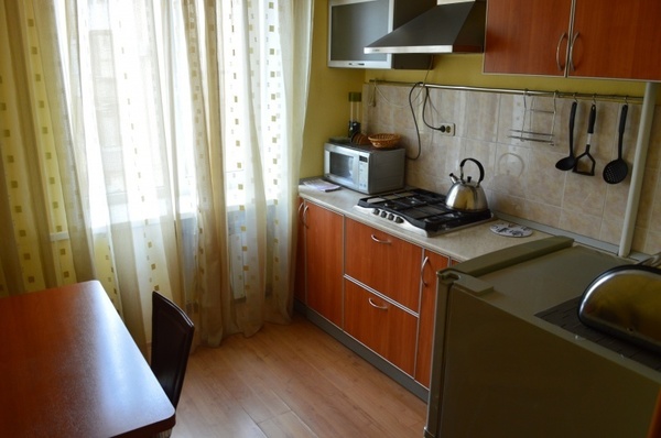 Сдам двухкомнатную (2-комн.) квартиру, Петрова ул, 45, Дно г
