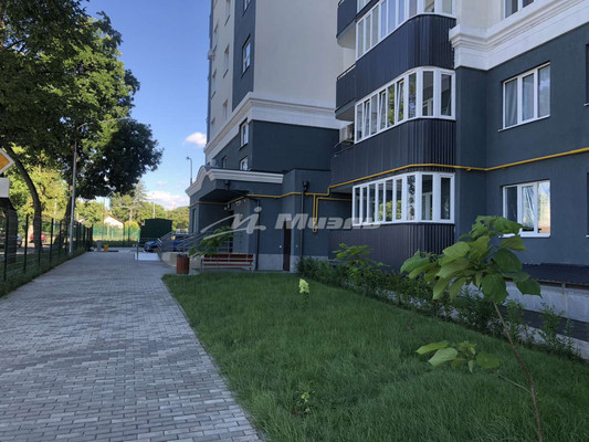 Продам однокомнатную (1-комн.) квартиру, Индустриальная ул, 28к1, Симферополь г