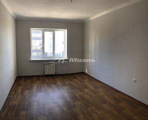 Продам однокомнатную (1-комн.) квартиру, Индустриальная ул, 28к1, Симферополь г