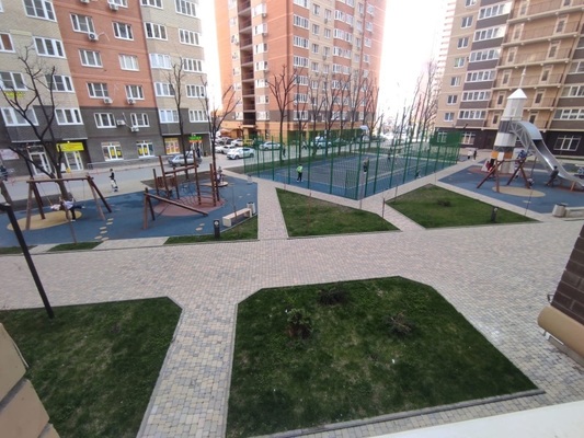 Продам двухкомнатную (2-комн.) квартиру, Домбайская ул, 55, Краснодар г