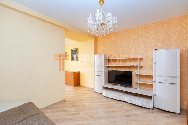 Продам однокомнатную (1-комн.) квартиру, Вильвенская ул, 6, Пермь г