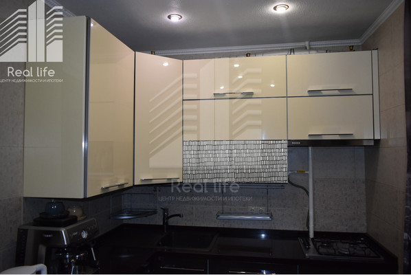 Продам трехкомнатную (3-комн.) квартиру, Школьная ул, 82, Видное г